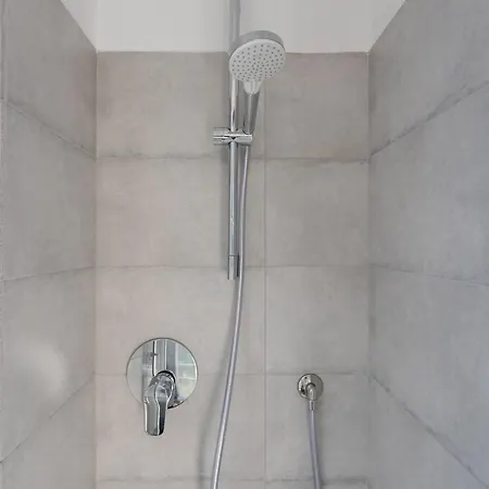 Apartman Mansarda Svizzera By Wonderful Italy *