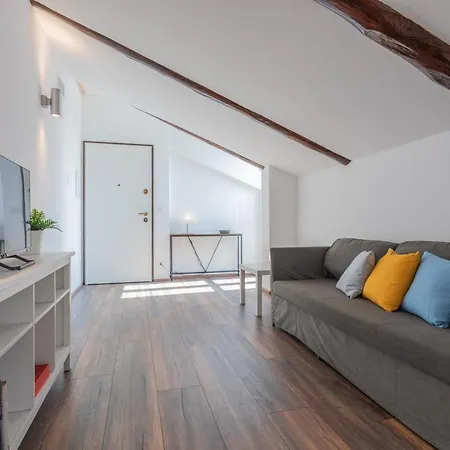 Mansarda Svizzera By Wonderful Italy Apartman *